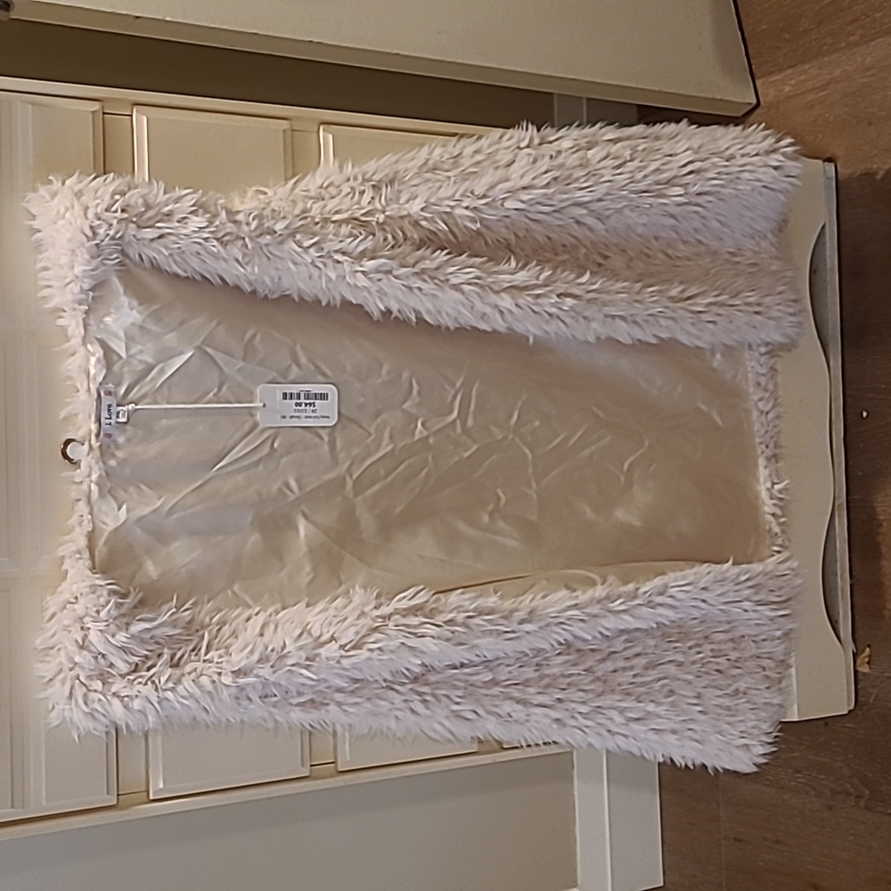 NWT L Love Furry Vest